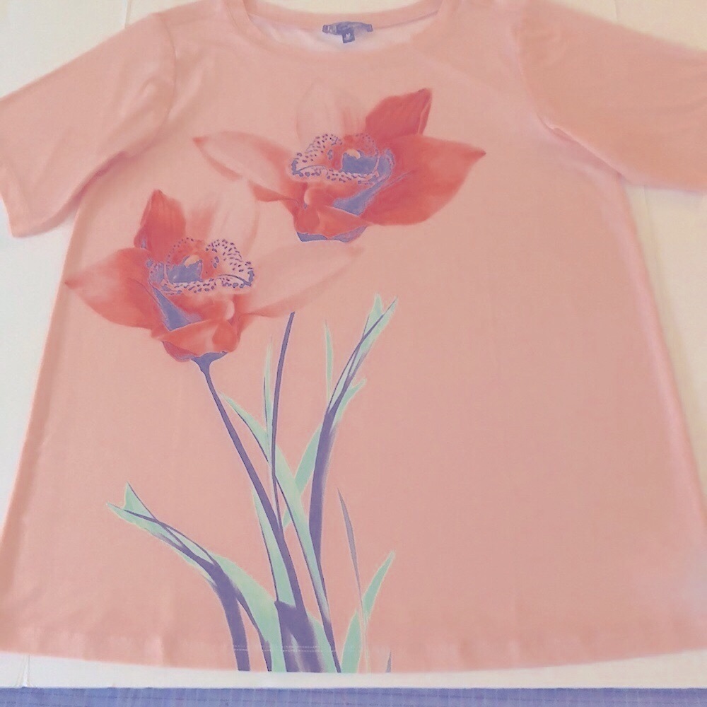 DG2  by Diane Gilman - Peach Short Sleeve Floral Design Top - NWOT Never Used - Picture 3 of 8